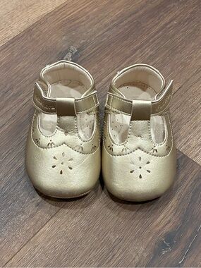 Felix & Flora Gold Mary Jane Shoes Dress Walker 4 Baby